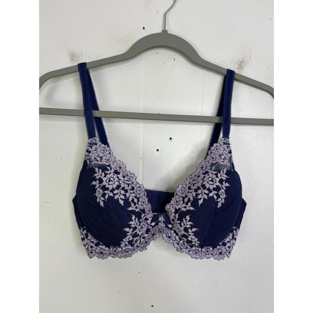Wacoal Bra Womens 32D Embrace Lace Plunge Stretch Foam Demi Cups Lifts Support